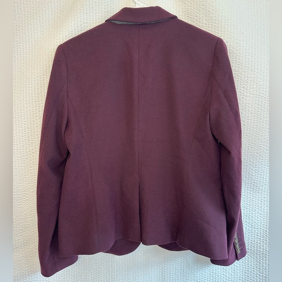 Ann Taylor Women's Burgundy Red Blazer Size: 8 Petite - Picture 2 of 8